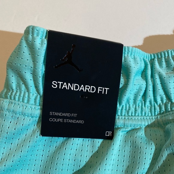 100%polyester - Picture 5 of 6